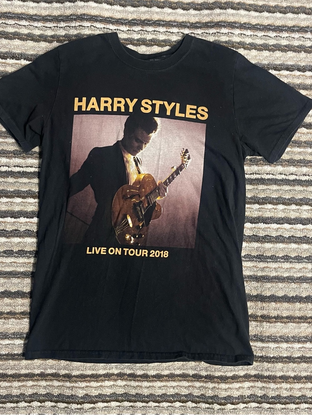 Harry Styles Black 'Live On Tour 2018' Graphic Tee